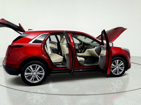 Used 2024 Cadillac XT5 Premium Luxury w/ Technology Package FWD image 13