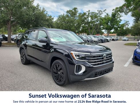 New 2026 Volkswagen Atlas SE FWD image 1