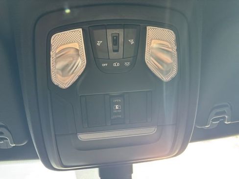 Used 2019 RAM 1500 Big Horn AWD/4WD image 39