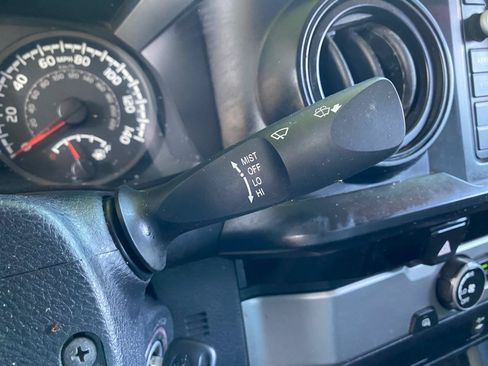 Used 2017 Toyota Tacoma 2WD Access Cab image 44