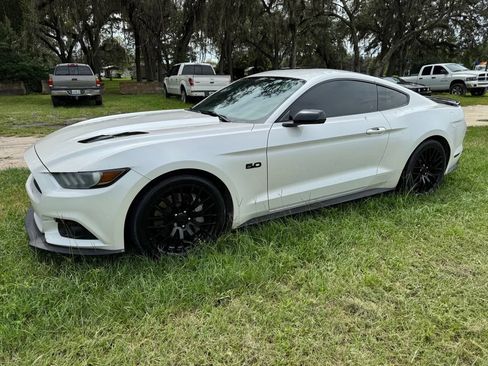 Used 2017 Ford Mustang GT Premium w/ Equipment Group 401A RWD image 3
