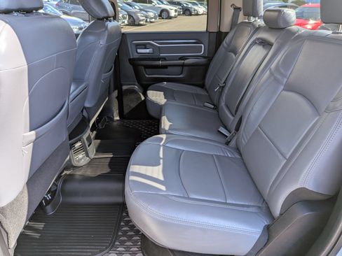 Used 2020 RAM 2500 Big Horn w/ Level 1 Equipment Group AWD/4WD image 23