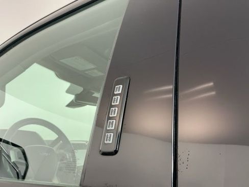 Used 2019 Ford F250 Lariat image 11