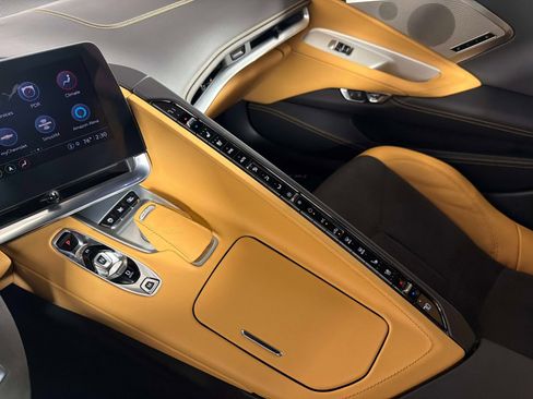 Used 2023 Chevrolet Corvette Stingray Premium Conv w/ Battery Protection Package RWD image 38