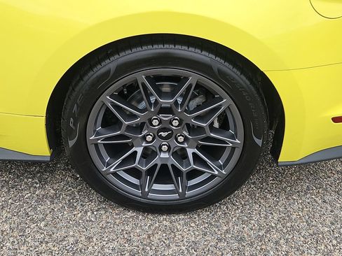 Used 2021 Ford Mustang Premium RWD image 8