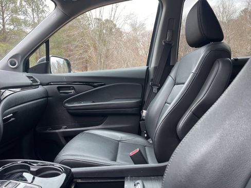 Certified 2022 Honda Pilot Touring image 23