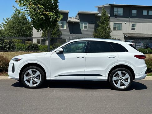 Used 2025 Audi Q5 Premium Plus AWD/4WD image 6
