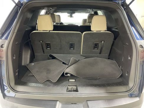 Used 2022 Chevrolet Traverse LS w/ Midnight/Sport Edition image 25