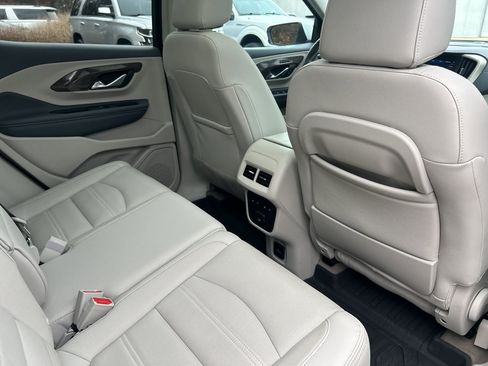 Used 2022 GMC Terrain Denali w/ Denali Premium Package image 13