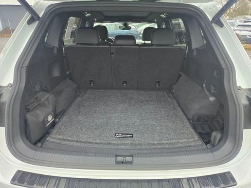 Certified 2023 Volkswagen Tiguan SEL R-Line image 12