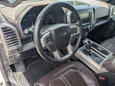 Used 2015 Ford F150 Platinum w/ Equipment Group 701A Luxury AWD/4WD image 10