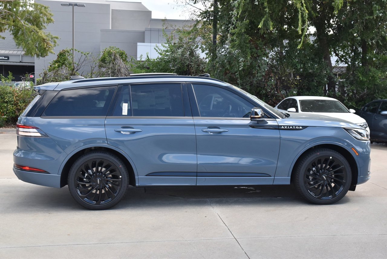 New 2027 Lincoln Aviator Reserve AWD/4WD image 5