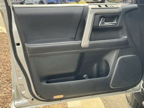 Used 2019 Toyota 4Runner SR5 Premium image 16