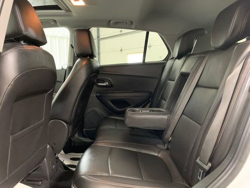 Used 2020 Chevrolet Trax Premier image 17