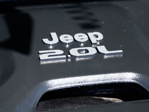 Used 2021 Jeep Wrangler Sport image 15