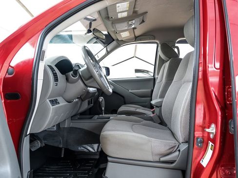 Used 2019 Nissan Frontier SV RWD image 3