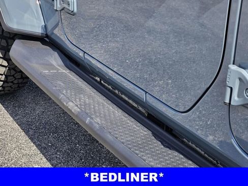 New 2025 Jeep Gladiator Sport image 8