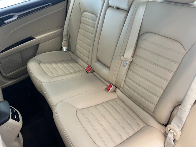 Used 2015 Ford Fusion SE w/ Equipment Group 202A FWD image 31