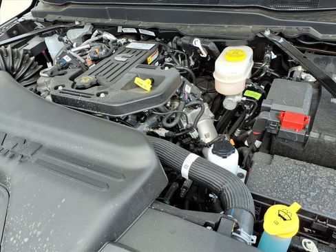 New 2026 RAM 2500 Big Horn AWD/4WD image 13