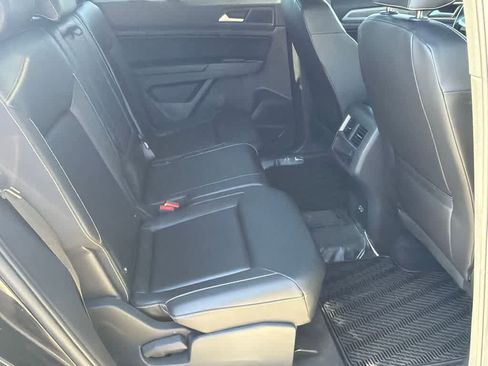 Used 2020 Volkswagen Atlas Cross Sport SE w/ Panoramic Sunroof Package image 14