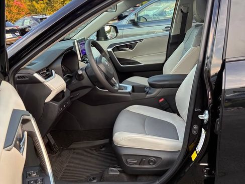 Used 2024 Toyota RAV4 XLE Premium w/ Weather Package AWD/4WD image 28