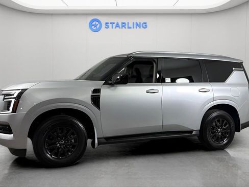 Used 2025 Nissan Armada SV RWD image 2