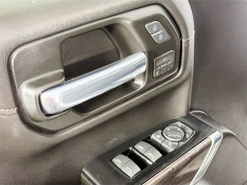 Used 2019 Chevrolet Silverado 1500 LTZ image 16