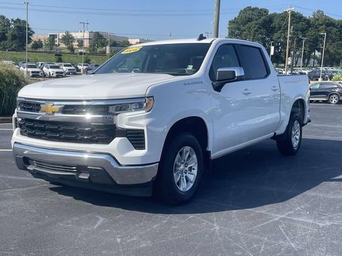 Used 2025 Chevrolet Silverado 1500 LT RWD image 3
