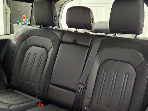 Used 2022 Land Rover Defender 90 X-Dynamic HSE image 22