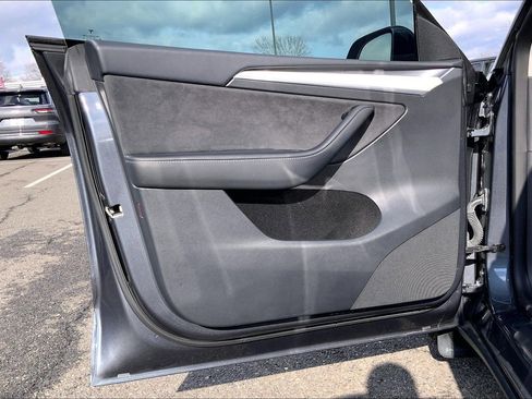 Used 2023 Tesla Model Y Performance image 20