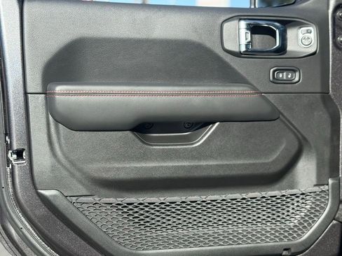 New 2025 Jeep Gladiator Rubicon image 15