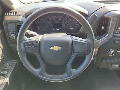 Used 2025 Chevrolet Silverado 1500 Custom image 17