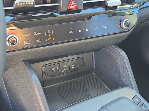 New 2026 Kia Sportage SX FWD image 26