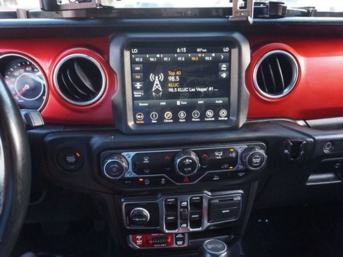 Used 2021 Jeep Wrangler Unlimited Rubicon AWD/4WD image 34