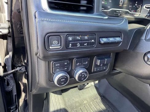 Used 2023 GMC Yukon XL Denali Ultimate AWD/4WD image 22