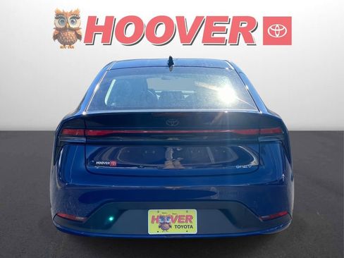 New 2026 Toyota Prius LE image 3