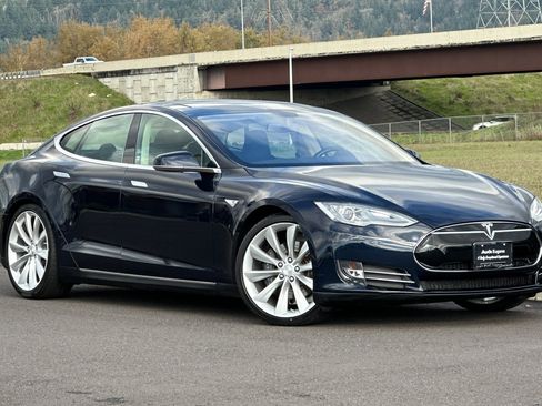 Used 2013 Tesla Model S Performance image 1
