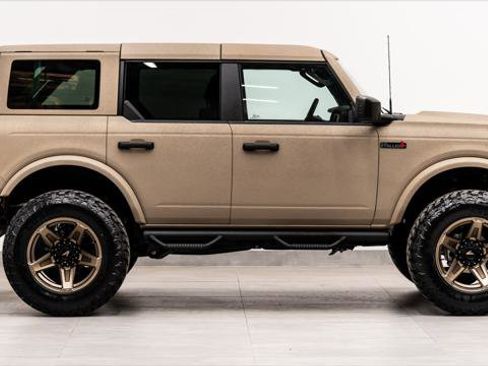 Used 2024 Ford Bronco Outer Banks w/ Sasquatch Package AWD/4WD image 8
