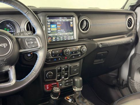 Certified 2023 Jeep Wrangler Unlimited Rubicon 4xe w/ Cold Weather Group AWD/4WD image 20