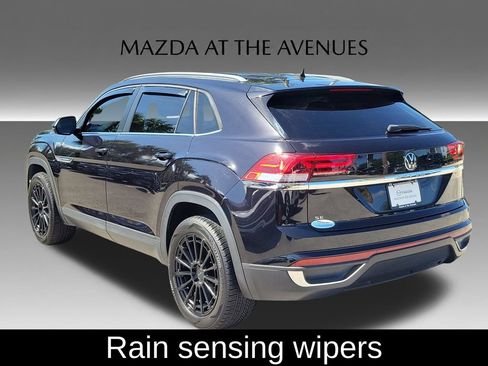 Used 2022 Volkswagen Atlas Cross Sport SE FWD image 5