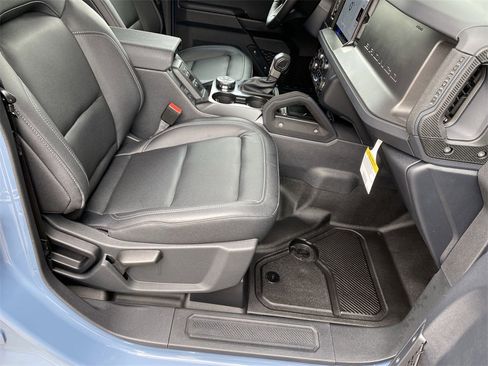 New 2025 Ford Bronco Badlands image 39