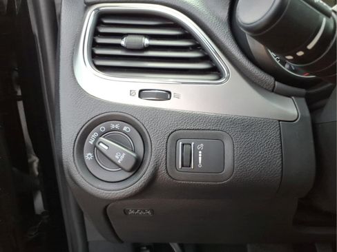 Used 2020 Dodge Journey Crossroad FWD image 20
