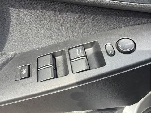 Used 2010 MAZDA MAZDA3 s Sport FWD image 9