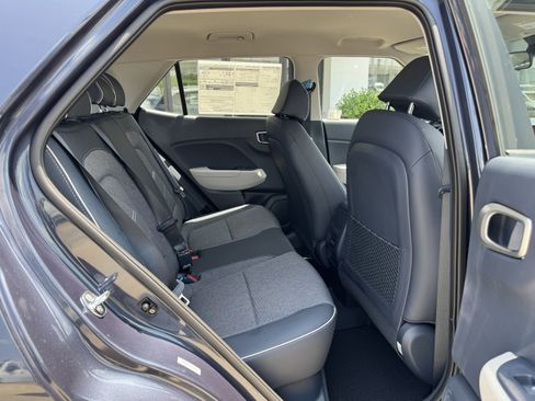 New 2025 Hyundai Venue Limited image 24