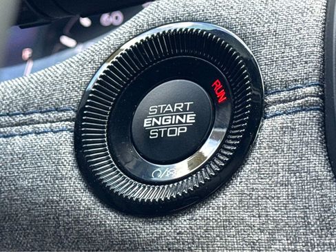 Certified 2024 Jeep Compass Latitude image 19