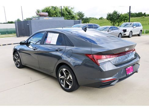 Certified 2023 Hyundai Elantra SEL w/ Convenience Package FWD image 7