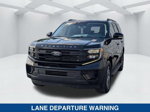New 2026 Ford Expedition Active RWD image 9