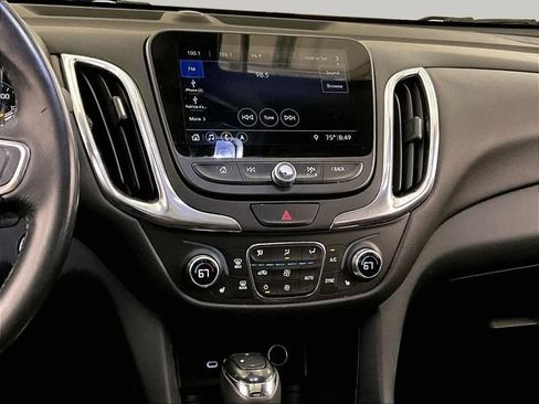 Used 2019 Chevrolet Equinox LT w/ Sun & Navigation Package AWD/4WD image 6
