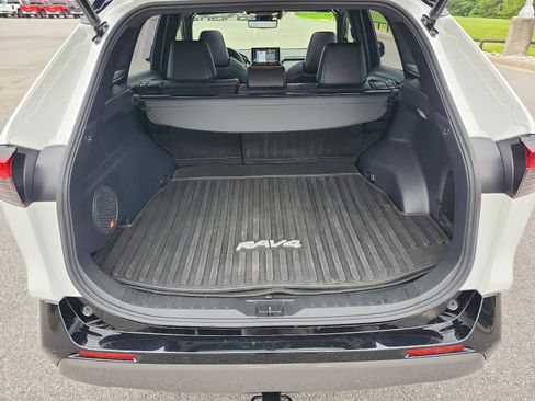 Used 2020 Toyota RAV4 XSE AWD/4WD image 12
