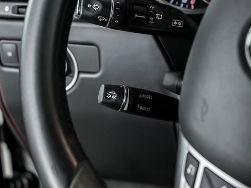 Used 2017 Mercedes-Benz G 63 AMG 4MATIC image 28